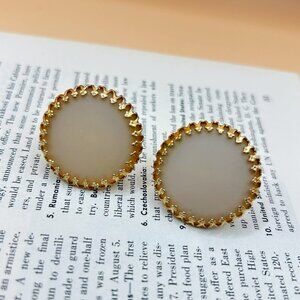 Vintage Triad Clip-On Earrings – Cream Matte Center with Gold Cutout Setting